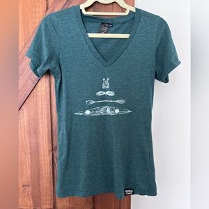 Women's Kindred Coast Teal V-Neck Kayak Graphic Tee
